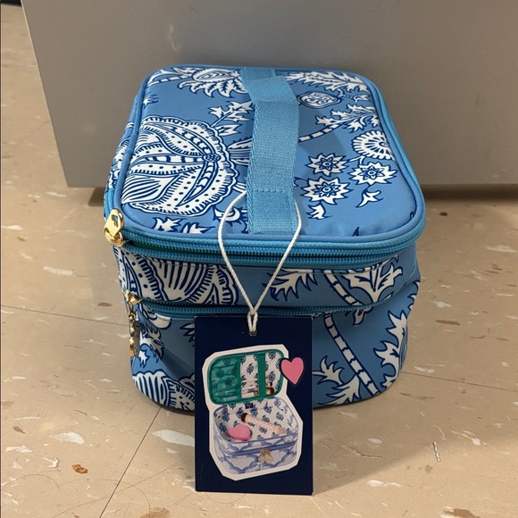 Roller Rabbit x Target Collab - Picture 2 of 4